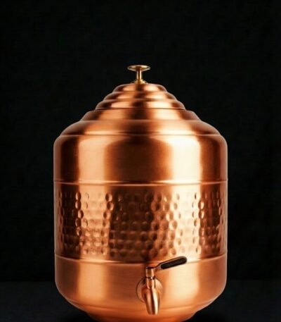Pure copper hammered-finish dispenser suitable for premium retail and bulk supply Manufactured from high-quality pure copper with consistent production standards Hammered handcrafted texture designed for premium presentation AVR copper hammered dispenser