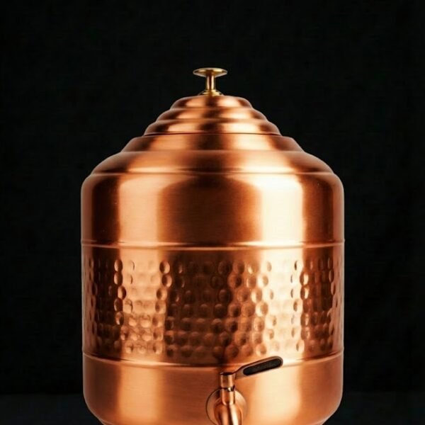 Pure copper hammered-finish dispenser suitable for premium retail and bulk supply Manufactured from high-quality pure copper with consistent production standards Hammered handcrafted texture designed for premium presentation AVR copper hammered dispenser